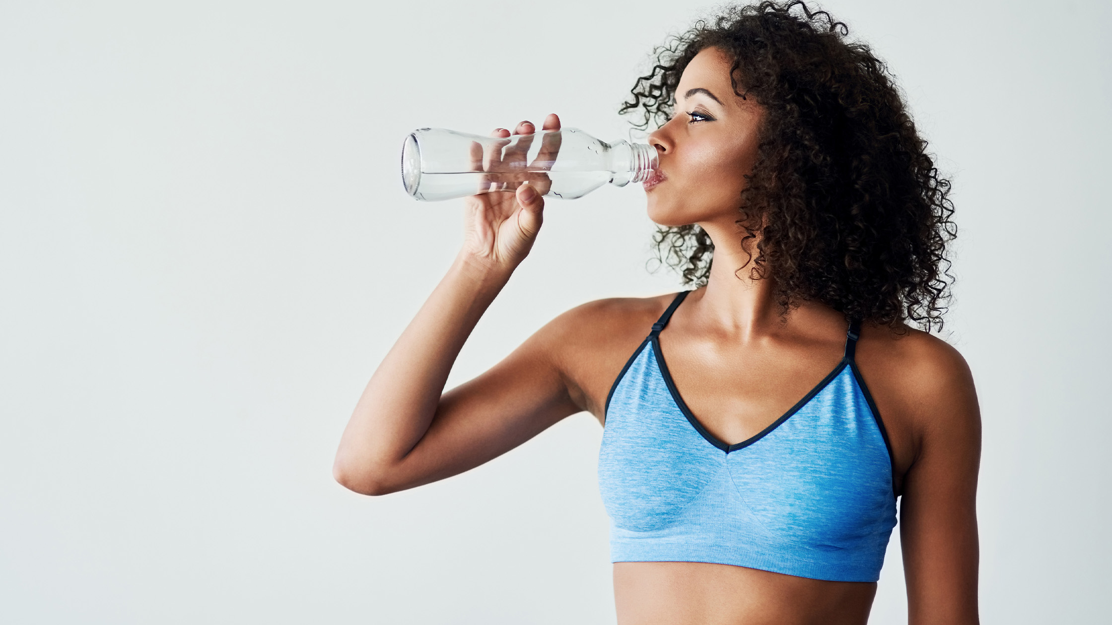 Água Mineral vs. Água Filtrada: Qual é a melhor escolha para sua saúde e orçamento?